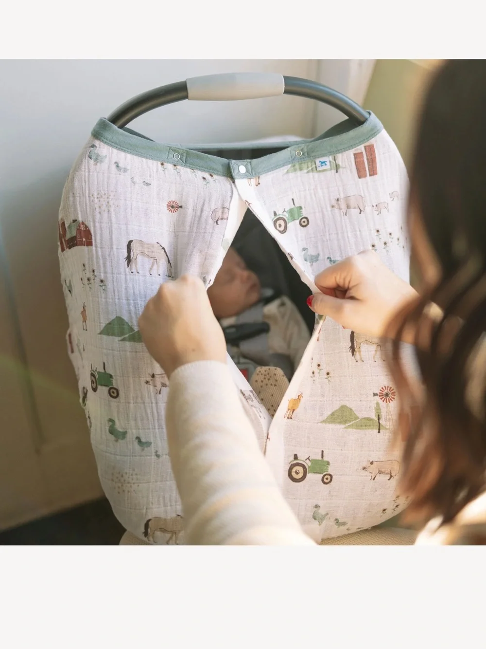 Little Unicorn Cotton Muslin Seat Canopy Farmyard print